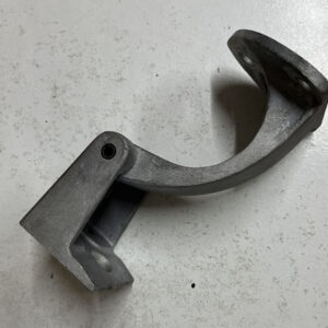 Charnière de porte inférieure