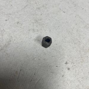 Ecrou aminci de collecteur M6